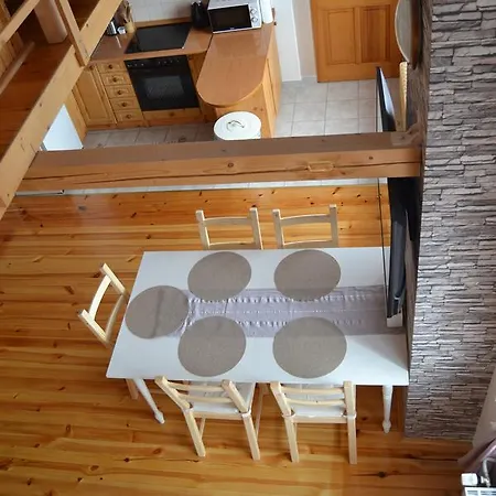 Lucy Apartment *